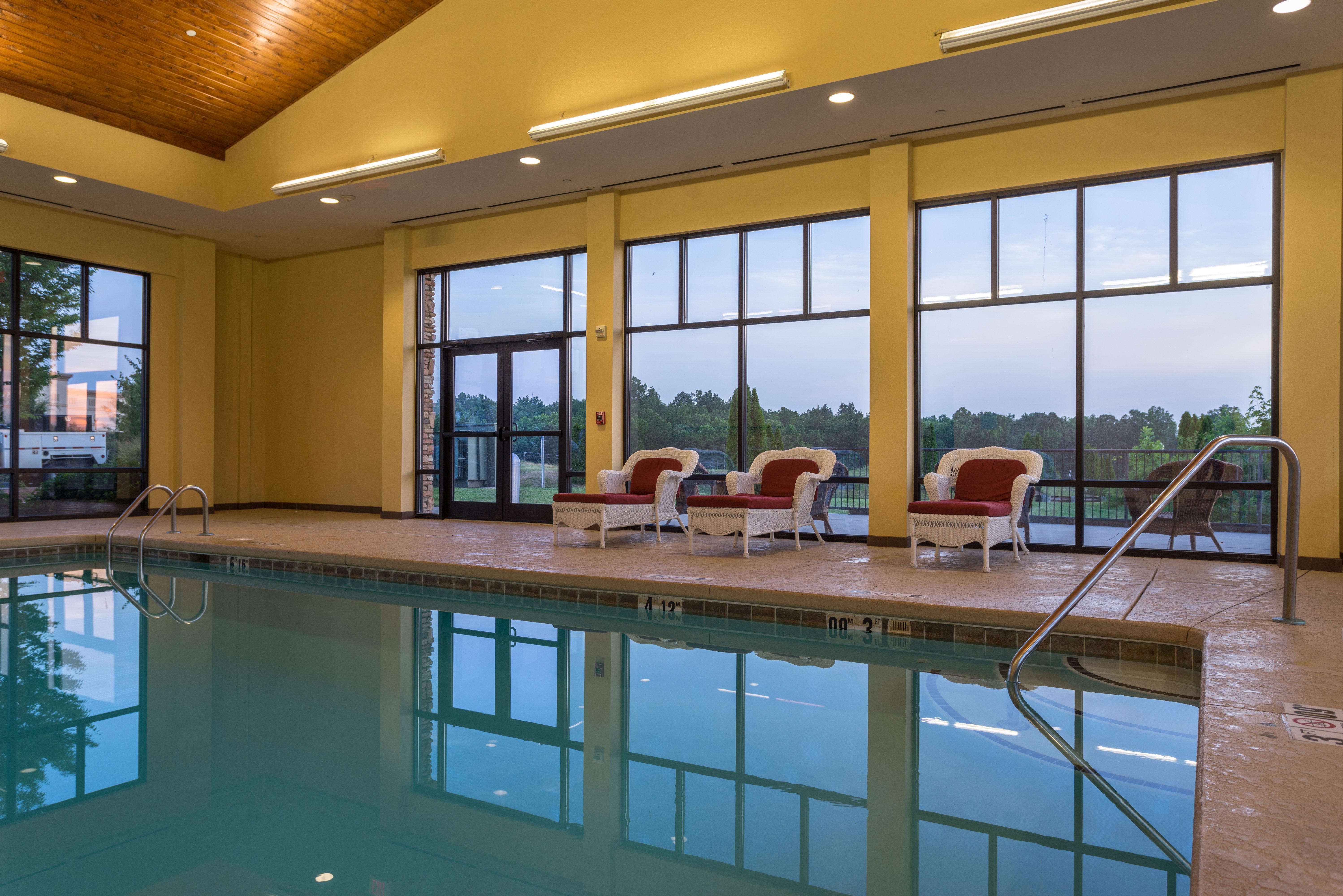 Holiday Inn Express & Suites Lexington North West-The Vineyard By Ihg Exteriör bild